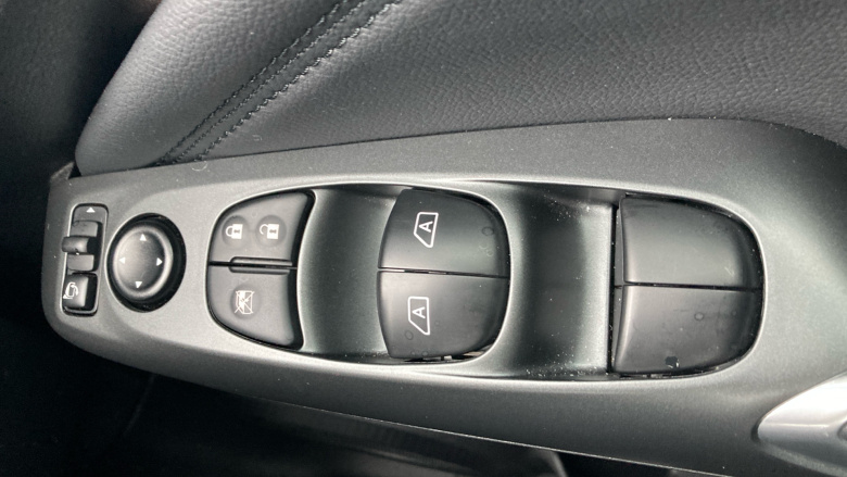 Nissan Juke 1.6 Hybrid N-Connecta 5dr Auto Hybrid Hatchback